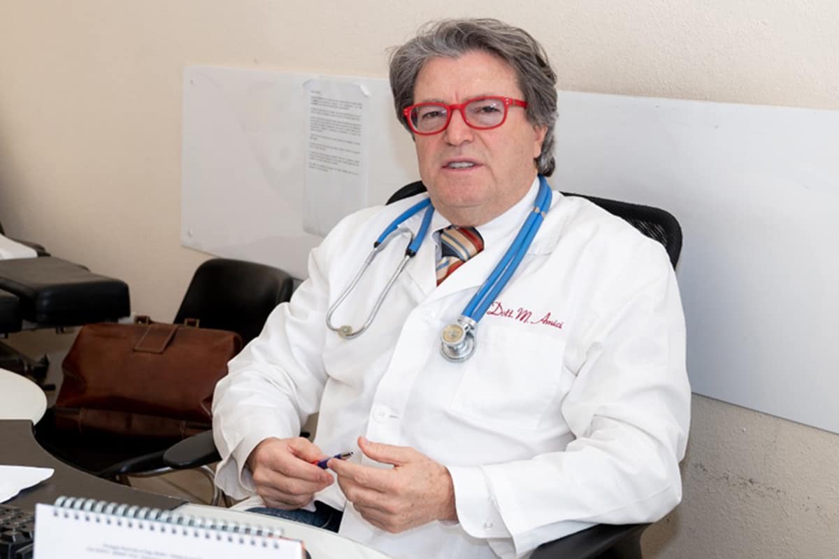 Morti Covid19: il Dottor Mariano Amici dalla sua pagina Fb ‘bacchetta’ l’infettivologo Bassetti (VIDEO)