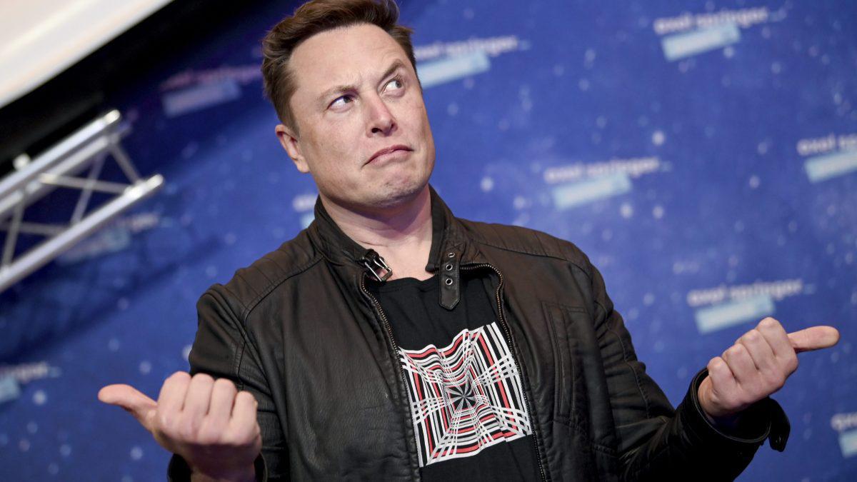 Elon Musk: “Compro il Manchester United”. Ma poi smentisce