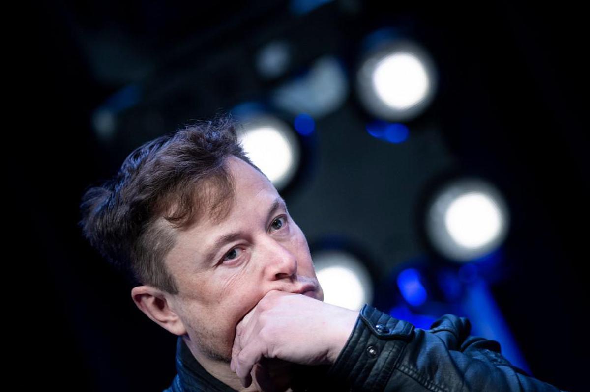 A Space X di Elon Musk revocati quasi 900 milioni di sussidi