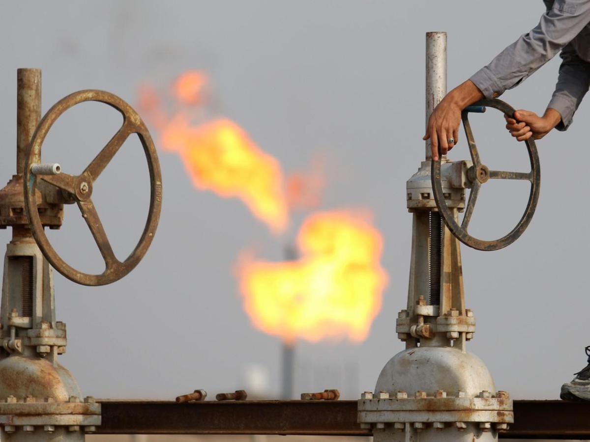 Petrolio, Opec+ discuterà strategia produzione per novembre: previsioni di tagli