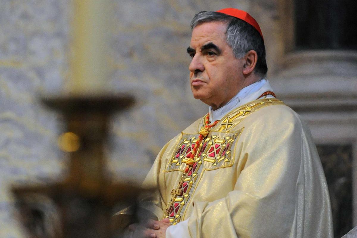 Vaticano, difesa Becciu: “Confermate oscure macchinazioni a danni cardinale”