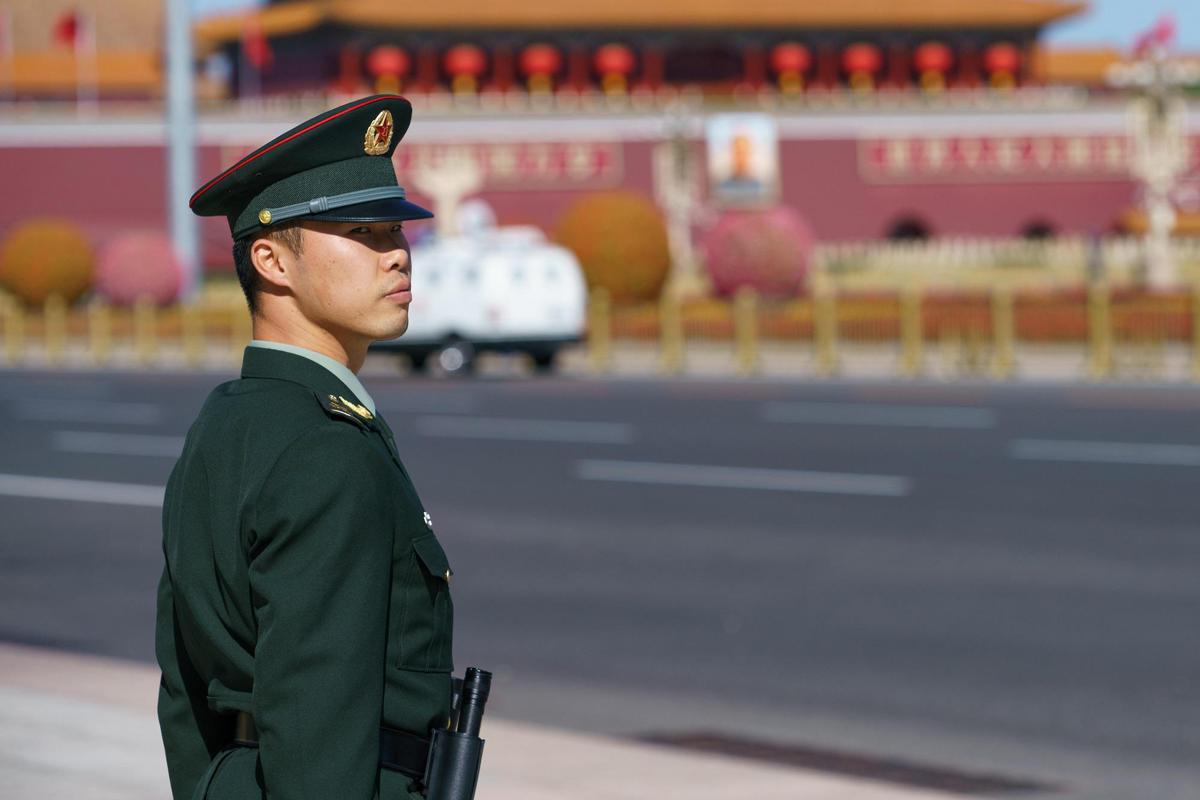 “Nave da guerra Usa entrata illegalmente in Mar Cinese”, la denuncia di Pechino
