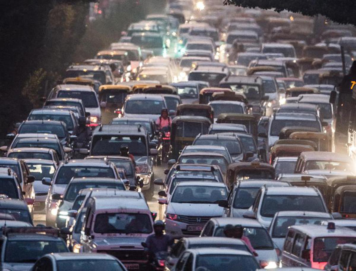 Stop auto inquinanti da 2035, via libera Ue ma l’Italia si astiene