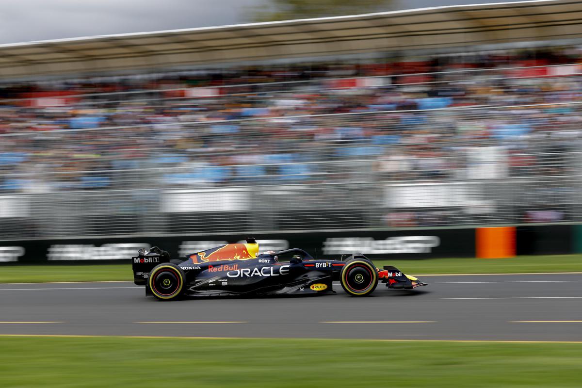 F1 Gp Australia 2023, Verstappen in pole e Ferrari indietro