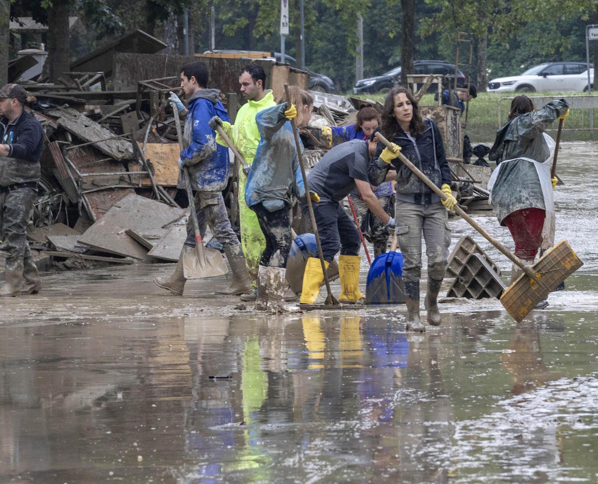 Alluvione Emilia Romagna e zanzare, Regione: “Non rilevati virus, larvicida via drone”