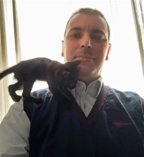 Animali Roma – La Prestipino: “Grazie all’autista dell’Atac per aver salvato e adottato il gattino. È buon esempio e un gesto di grande sensibilità civica”